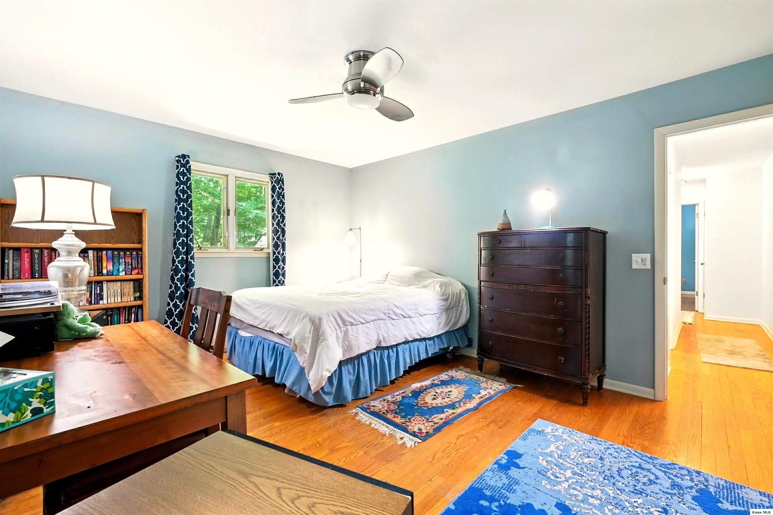 302 E Woodside Dr. Property Photo 36