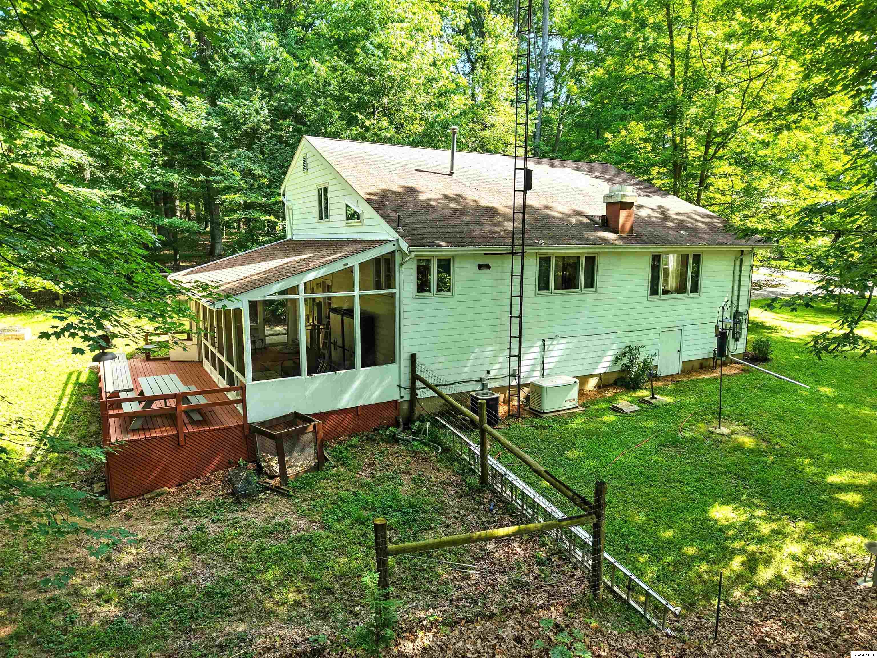 302 E Woodside Dr. Property Photo 42