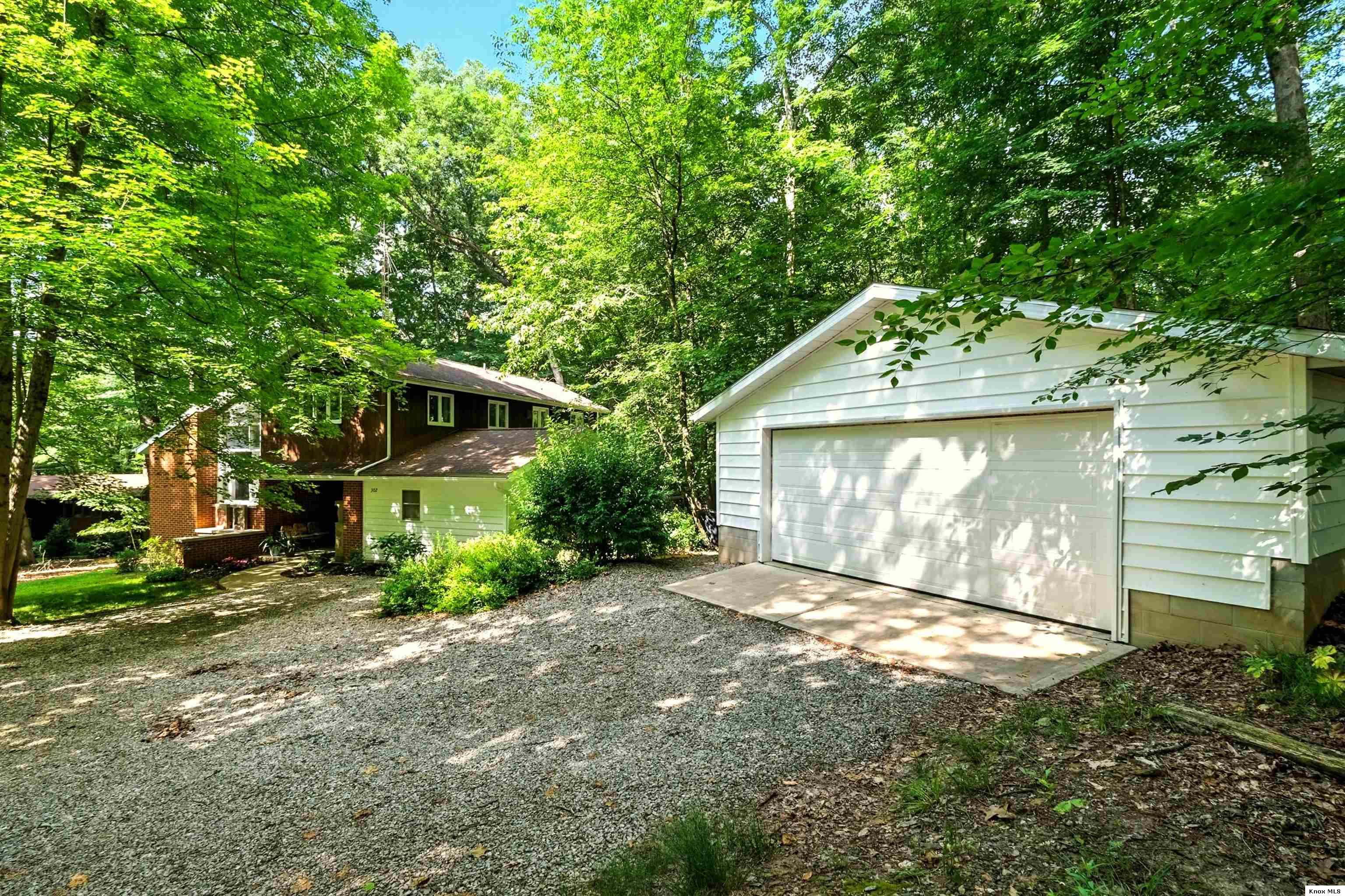 302 E Woodside Dr. Property Photo 46