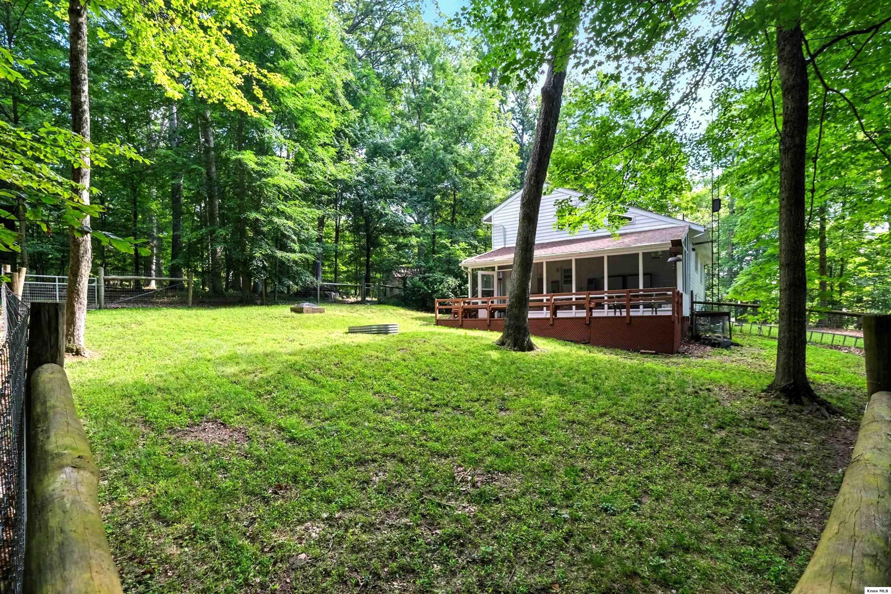302 E Woodside Dr. Property Photo 49