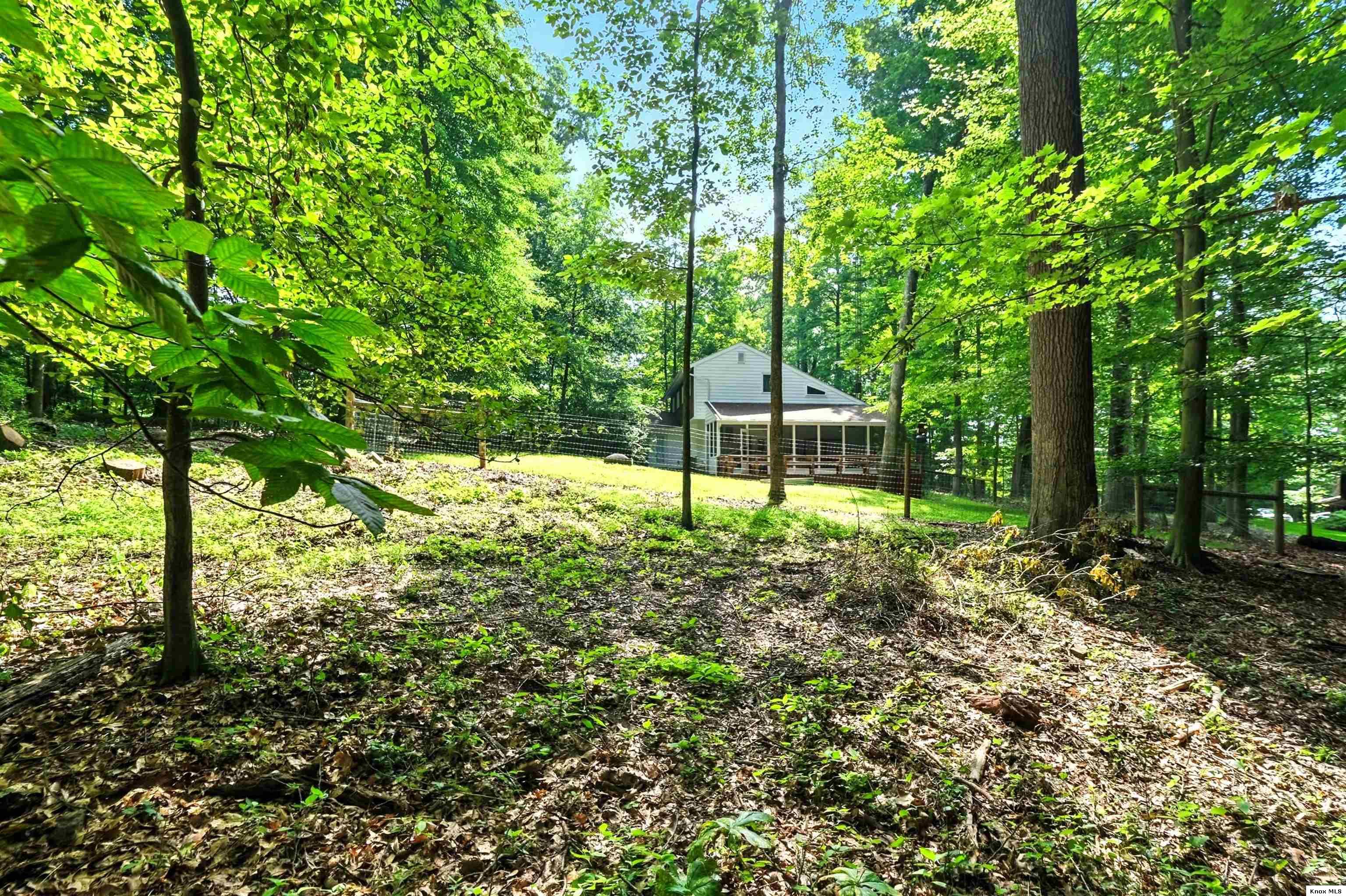 302 E Woodside Dr. Property Photo 54