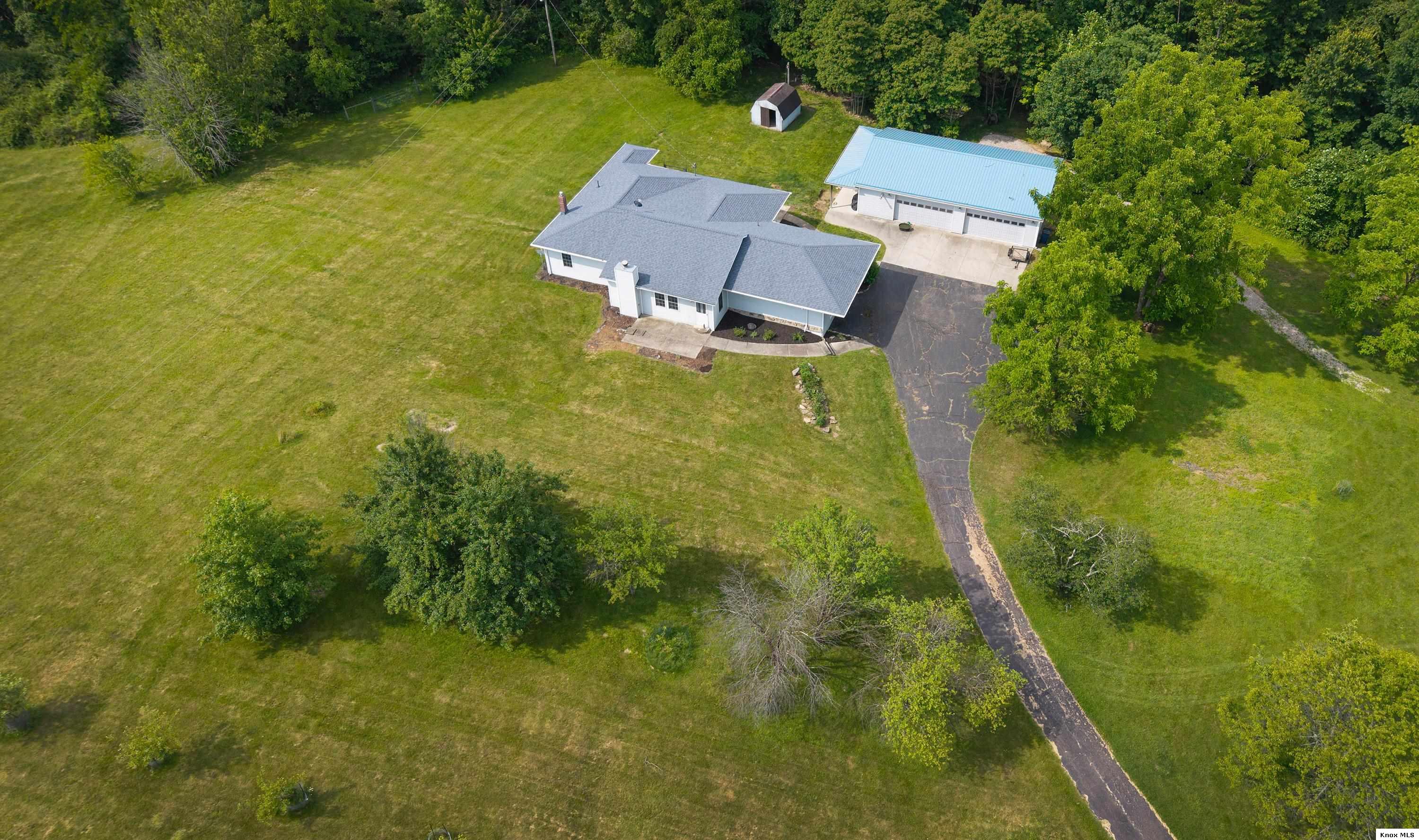 12345 Pleasant Valley Road Ne Property Photo 8