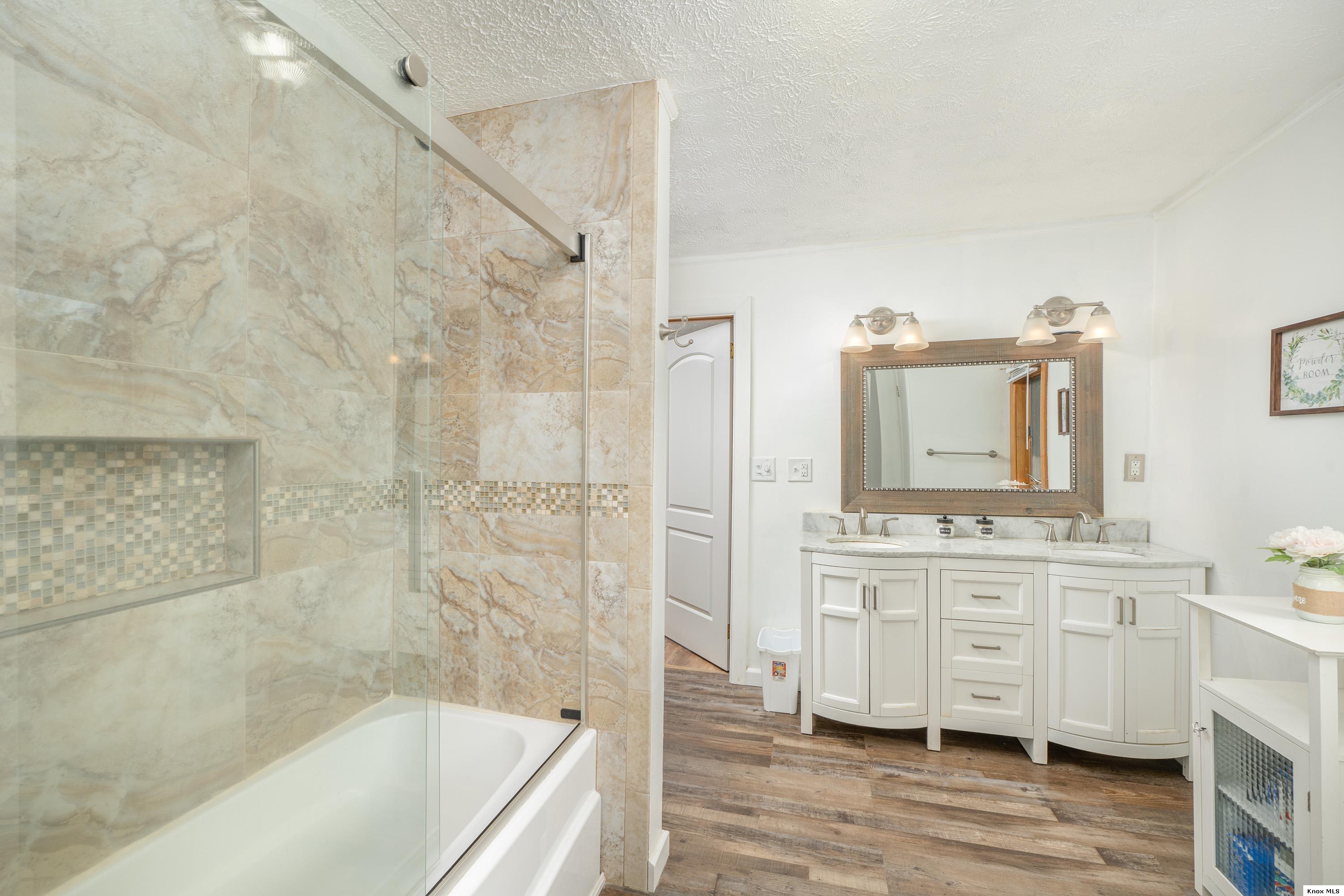 12345 Pleasant Valley Road Ne Property Photo 20