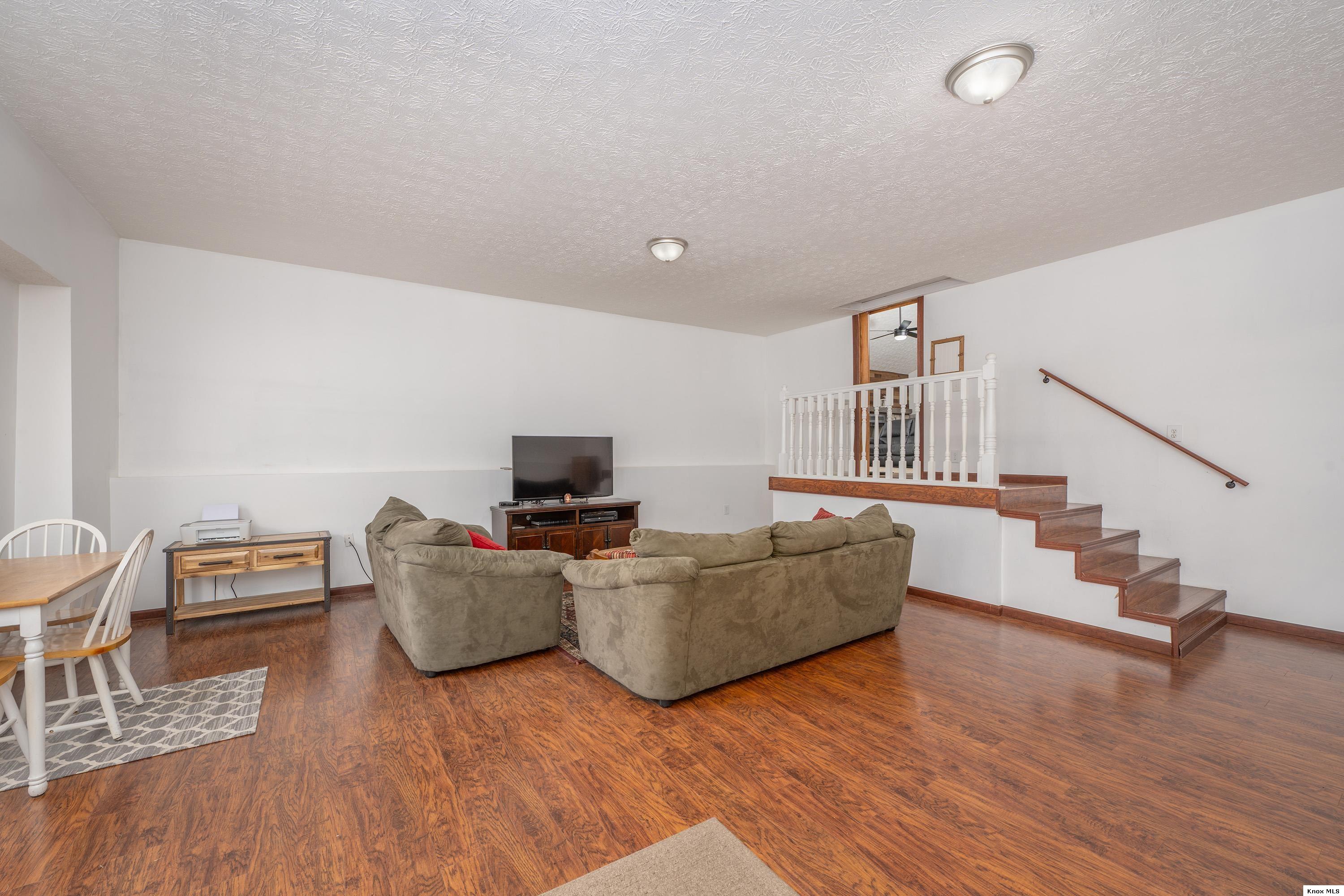 12345 Pleasant Valley Road Ne Property Photo 37