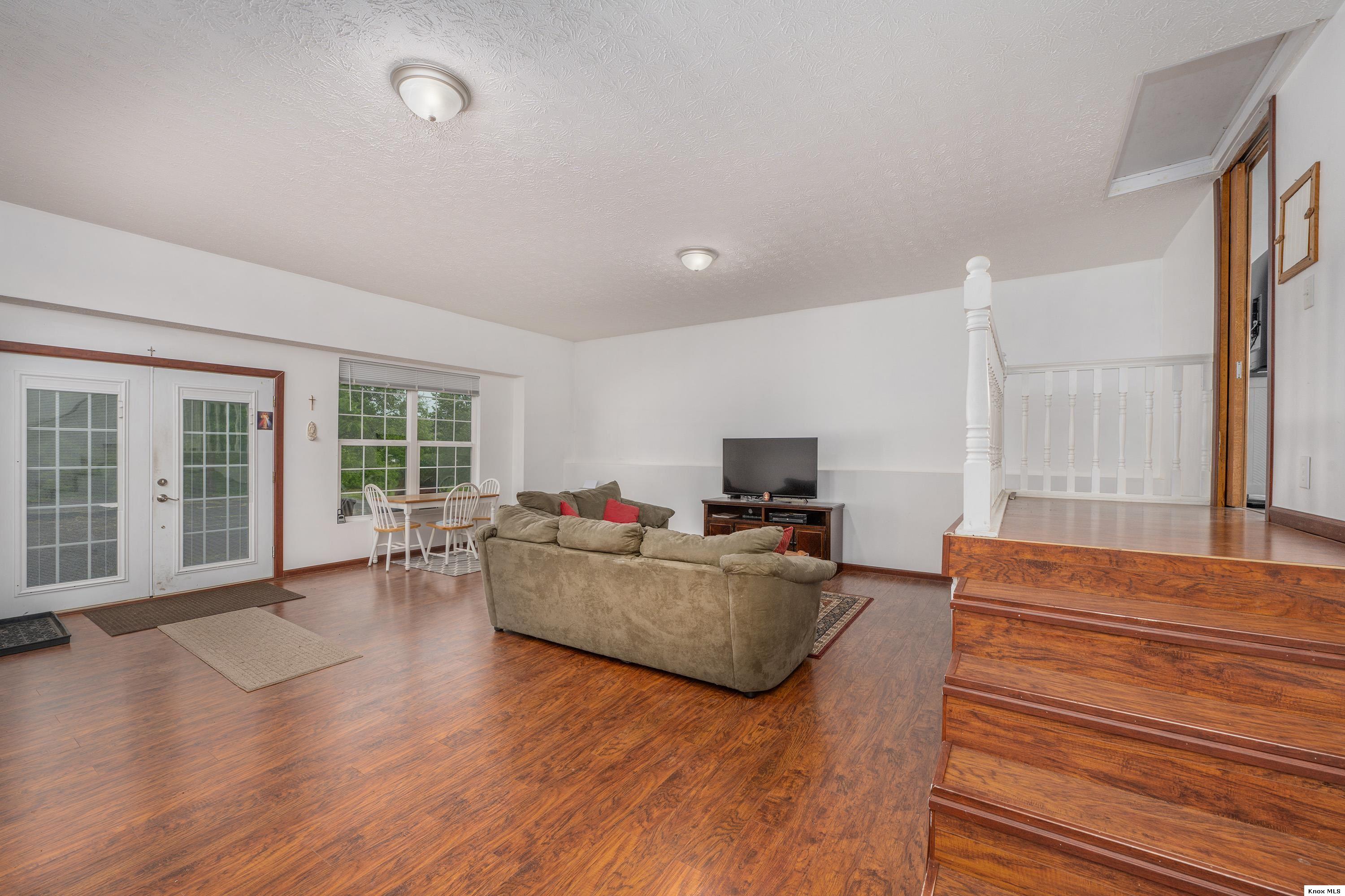12345 Pleasant Valley Road Ne Property Photo 38