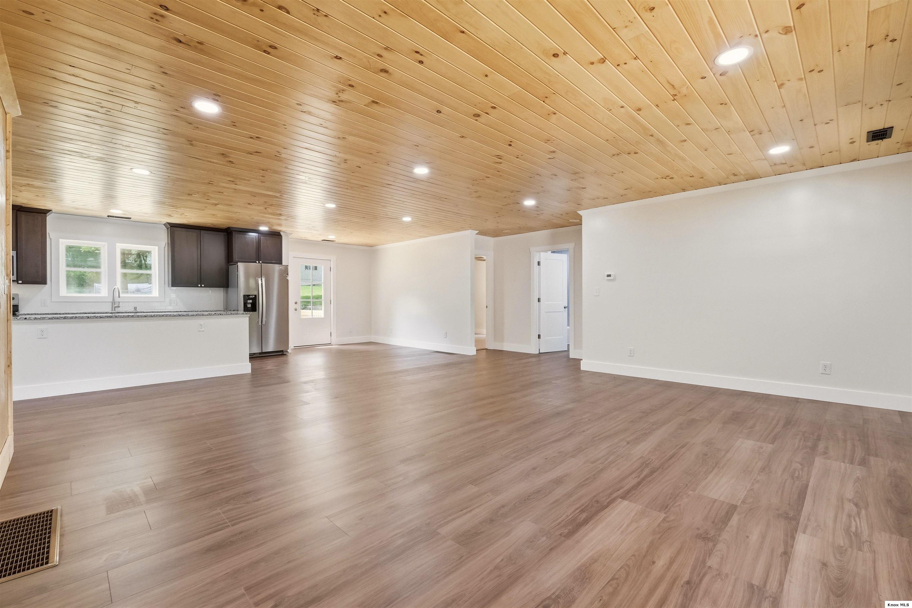 39 Cherry Hill Court Property Photo 5