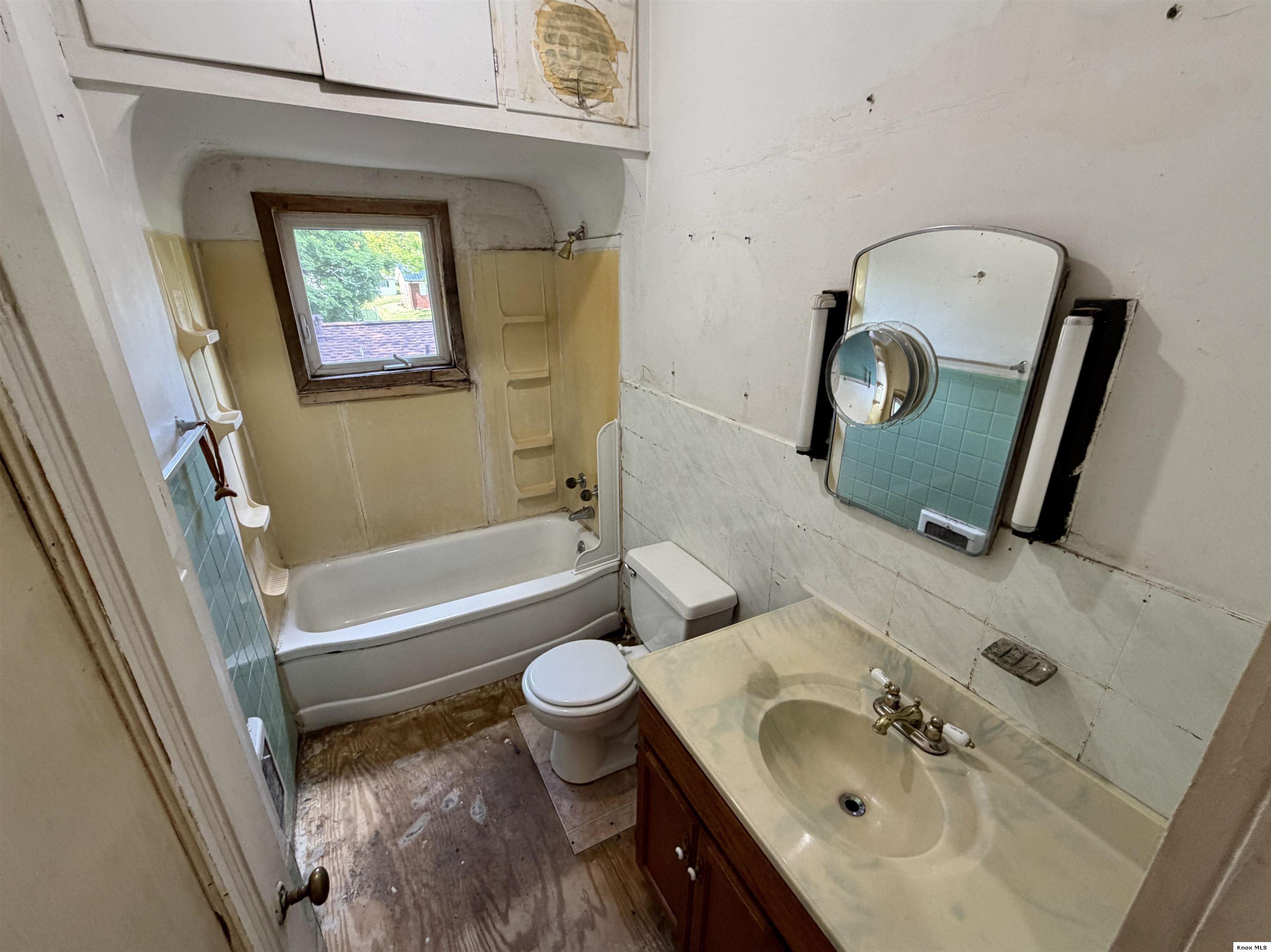 490 Vernonview Drive Property Photo 29