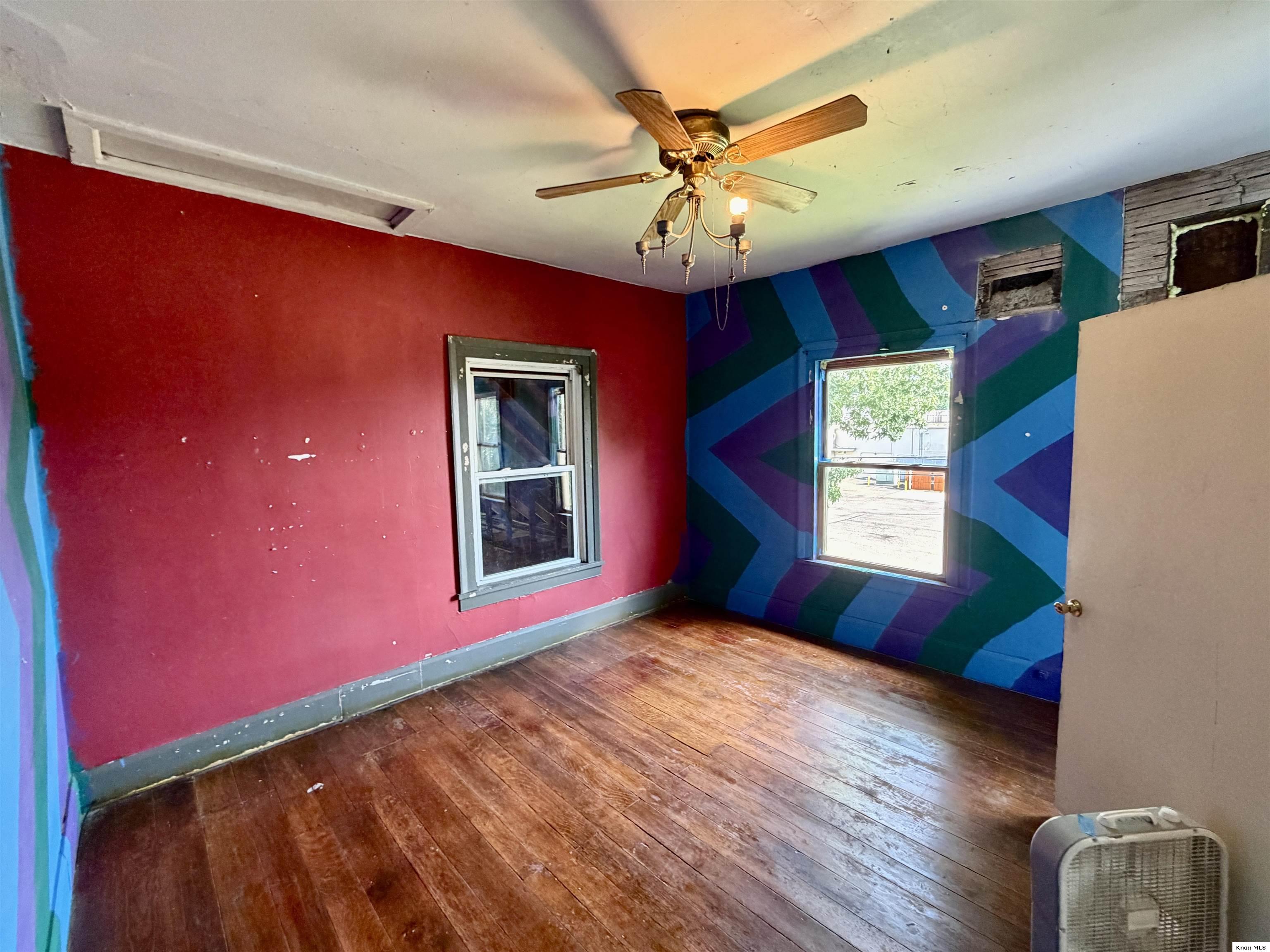 490 Vernonview Drive Property Photo 31