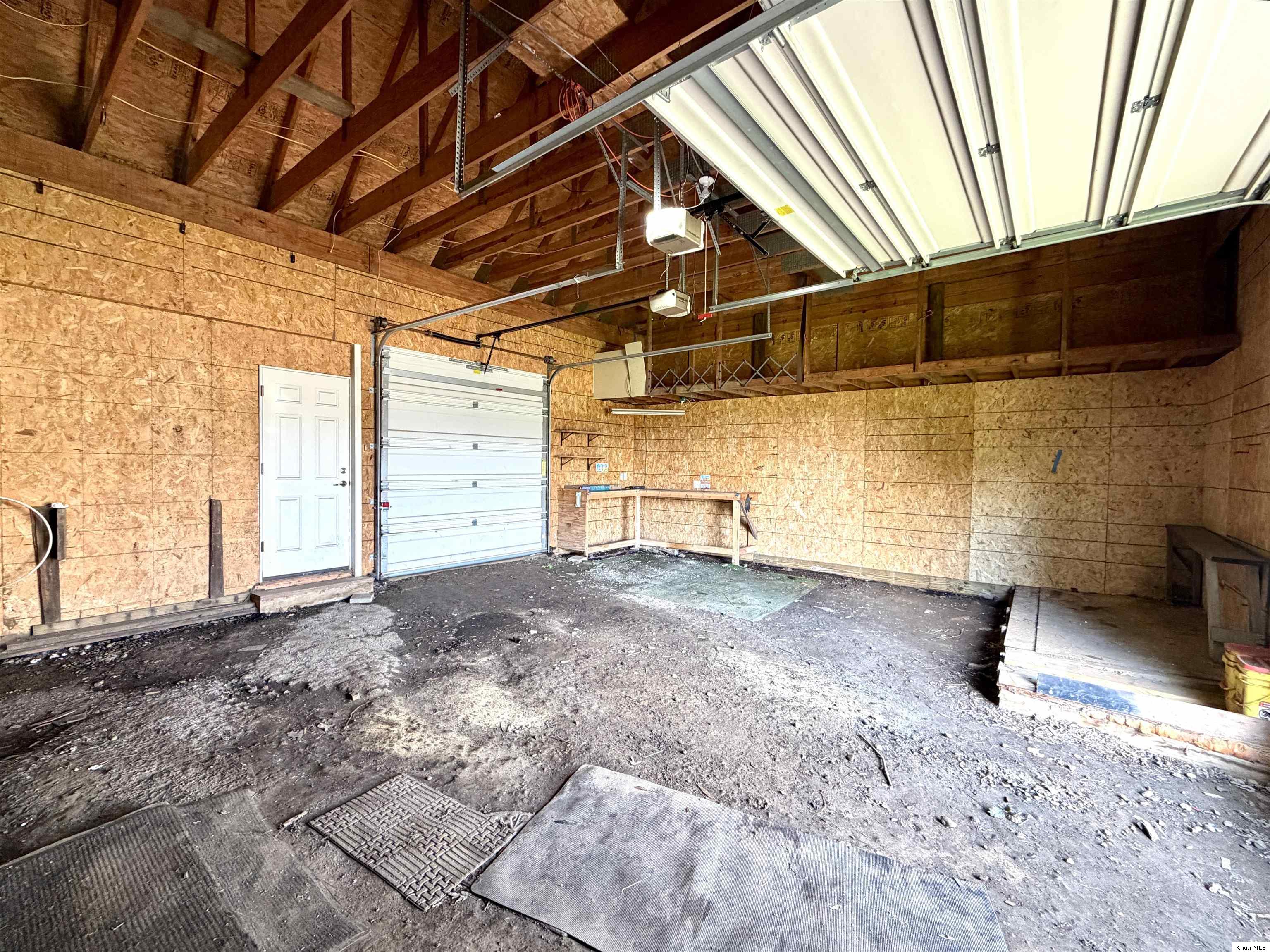 490 Vernonview Drive Property Photo 35