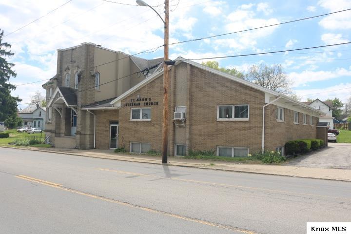541 Springmill St Property Photo 4