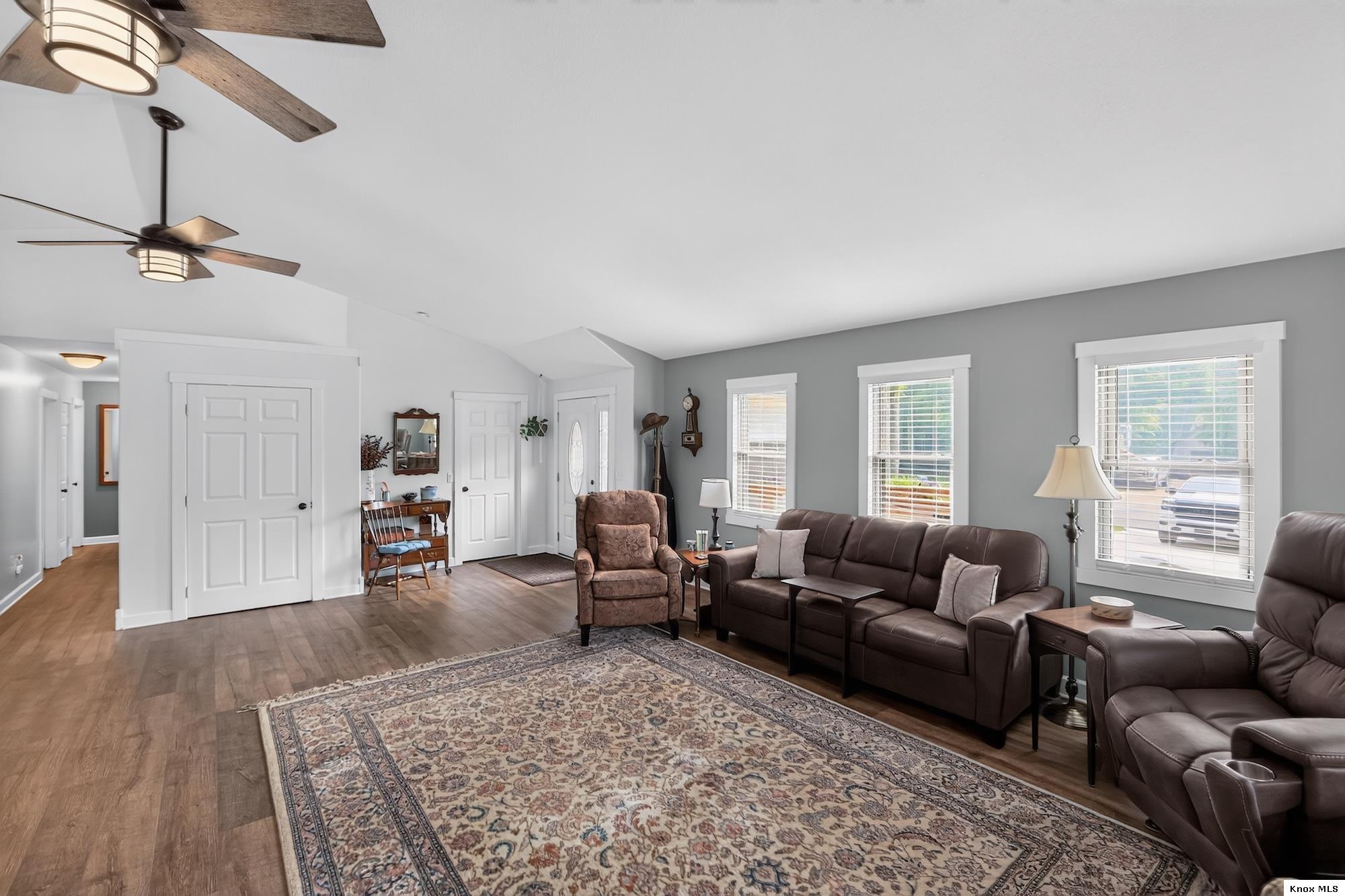 703 Daffodil Drive Property Photo 4