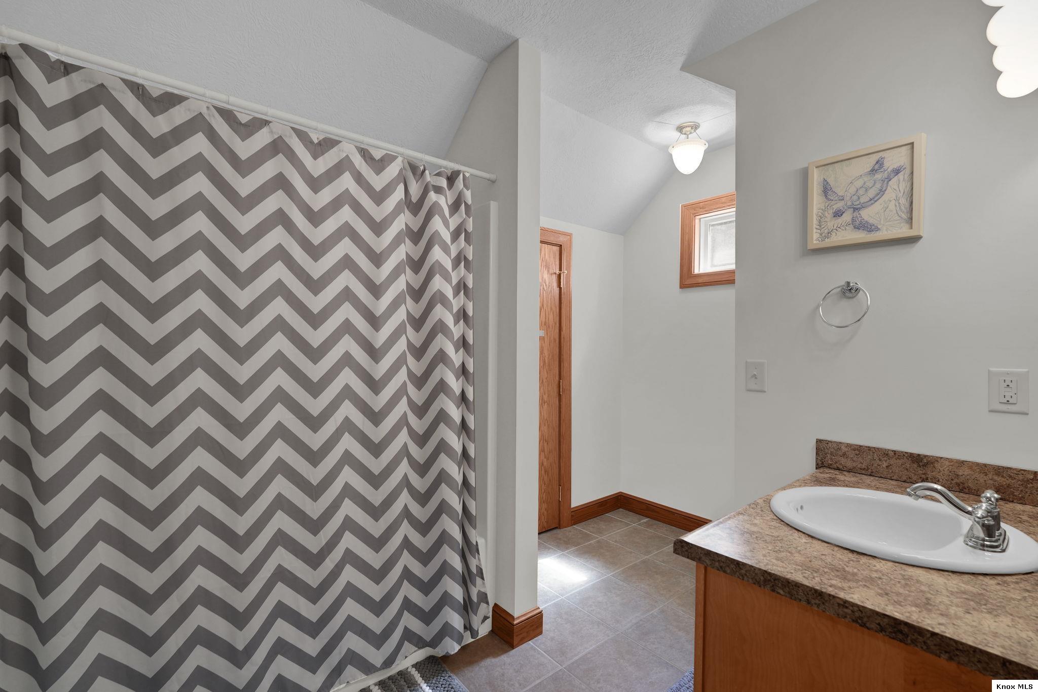 748 King Beach Drive Property Photo 27