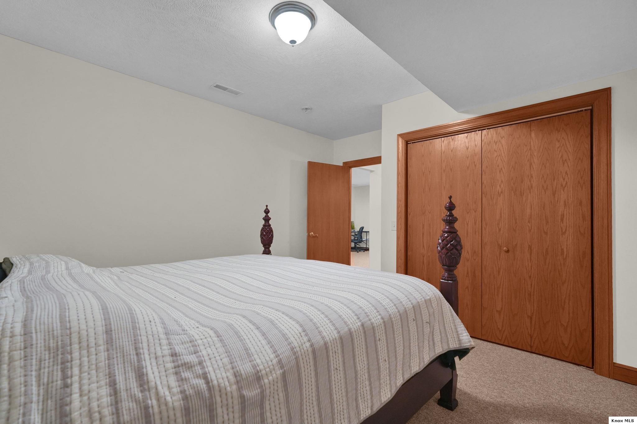 748 King Beach Drive Property Photo 33