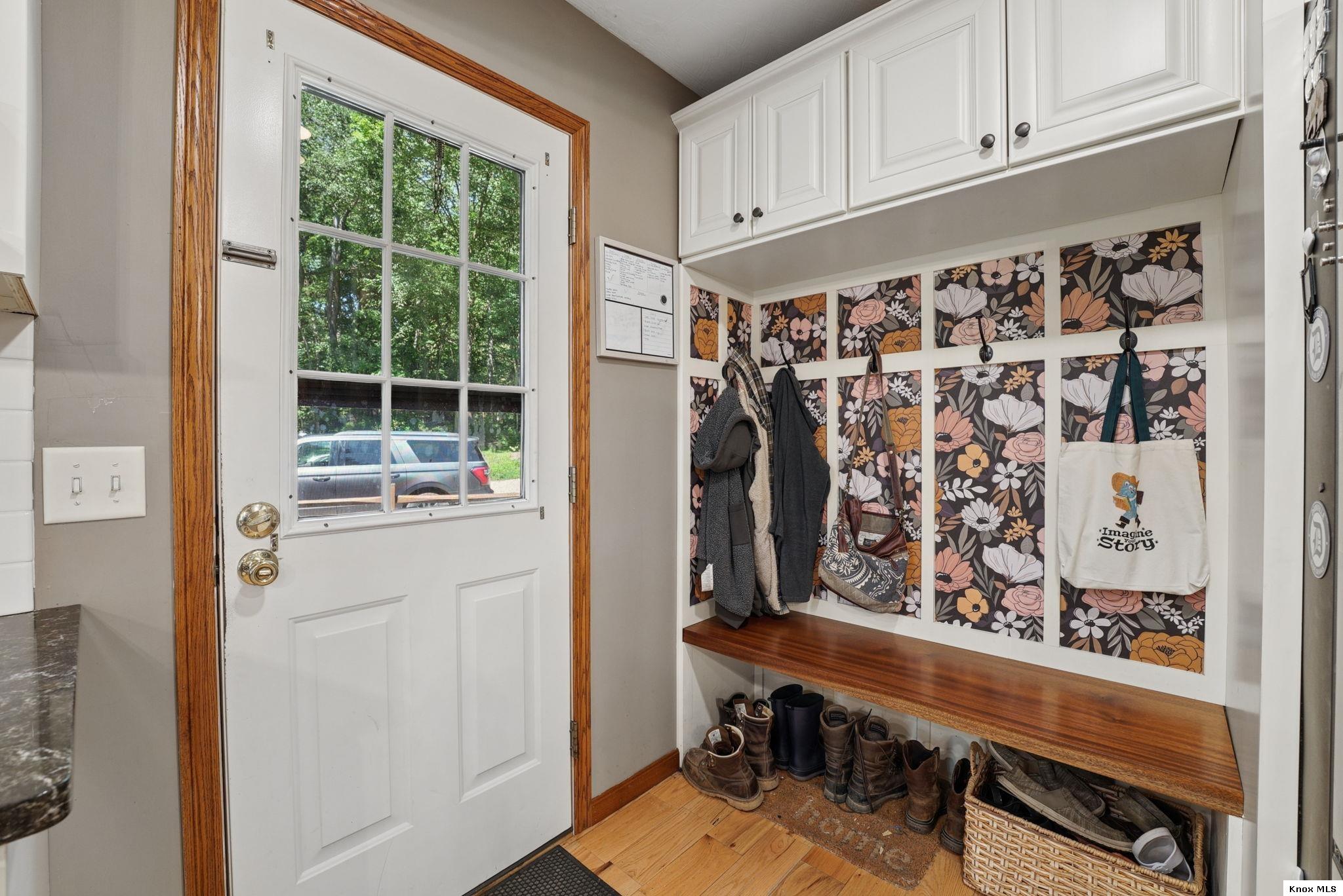 324 Pine Street Property Photo 4