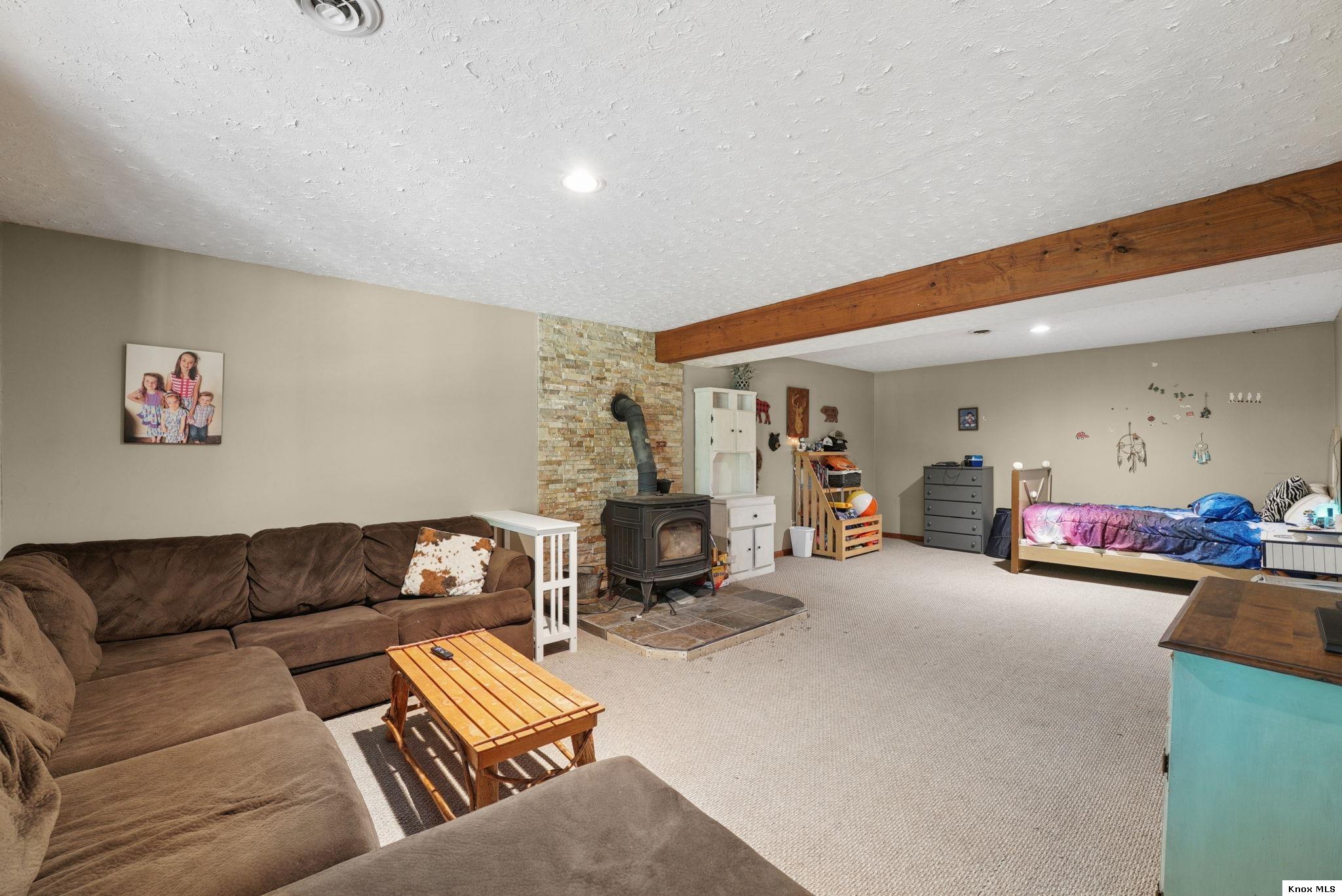 324 Pine Street Property Photo 20