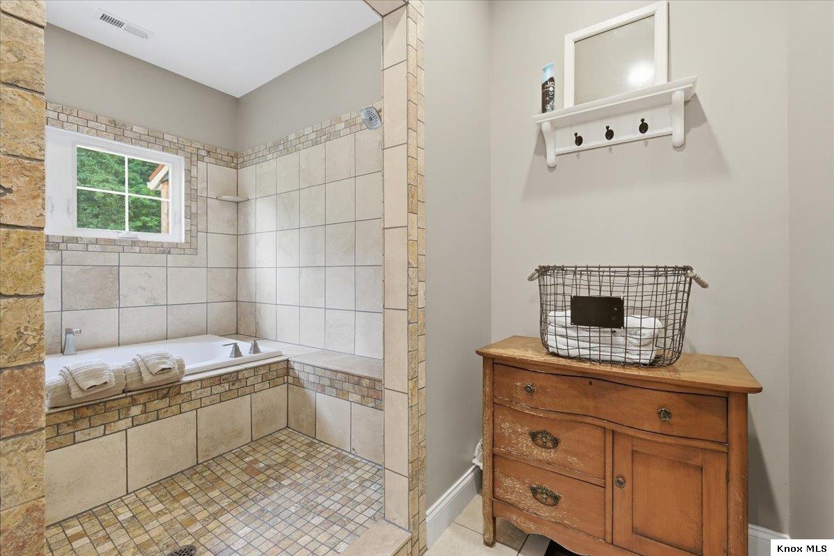 3315 Apple Valley Dr Property Photo 13