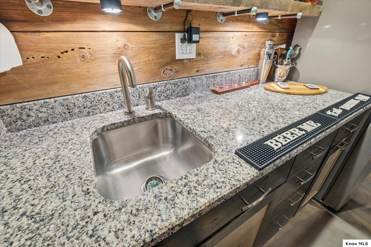 3315 Apple Valley Dr Property Photo 20