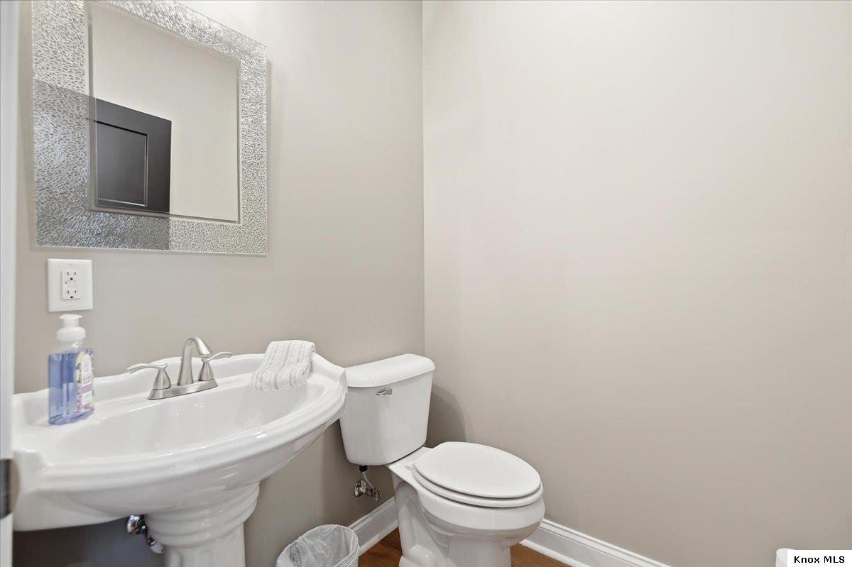 3315 Apple Valley Dr Property Photo 25