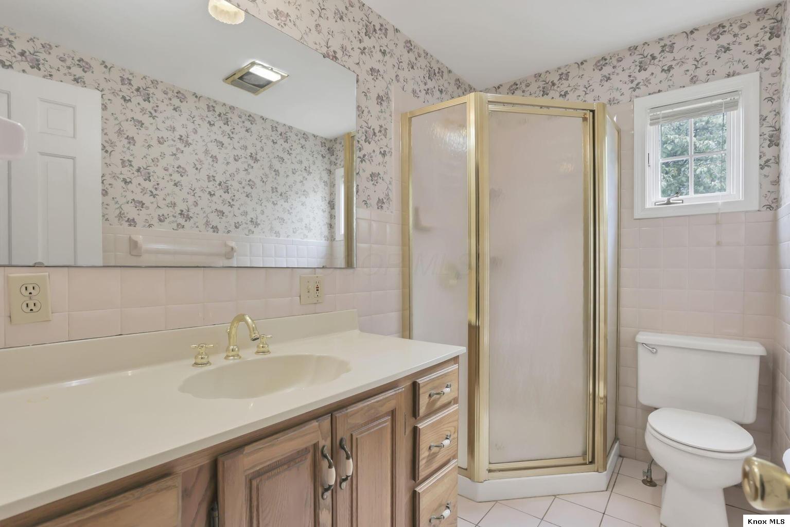 403 E Gambier Property Photo 39