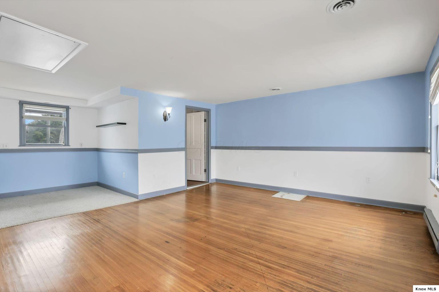 403 E Gambier Property Photo 47