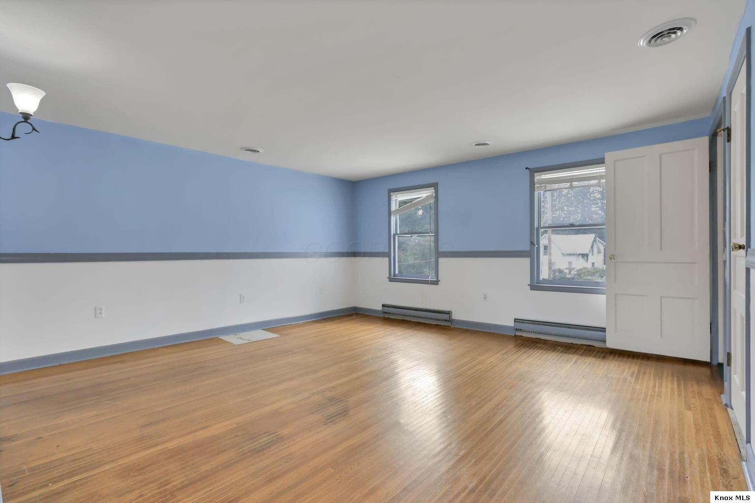 403 E Gambier Property Photo 48