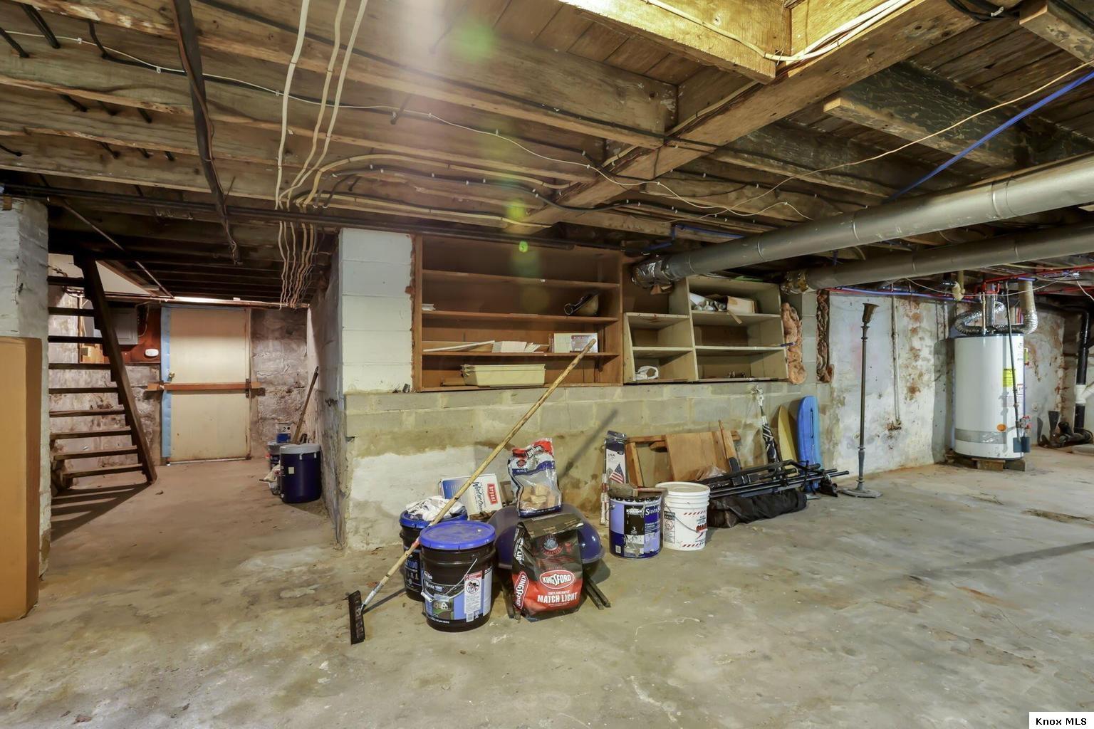 403 E Gambier Property Photo 71