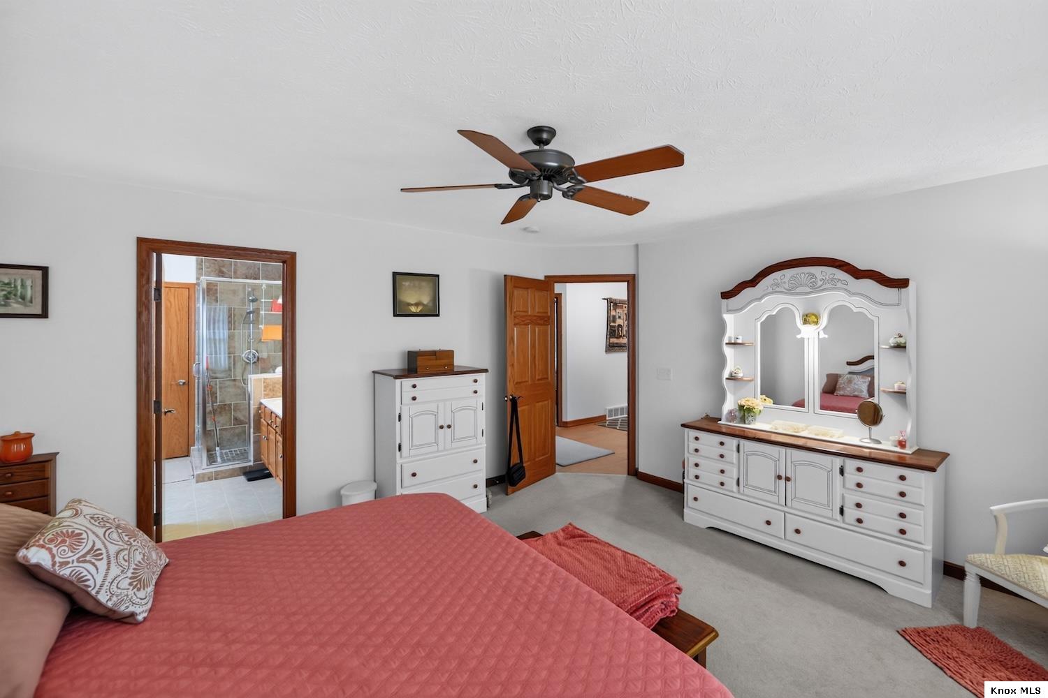 870 Fairway Drive Property Photo 18