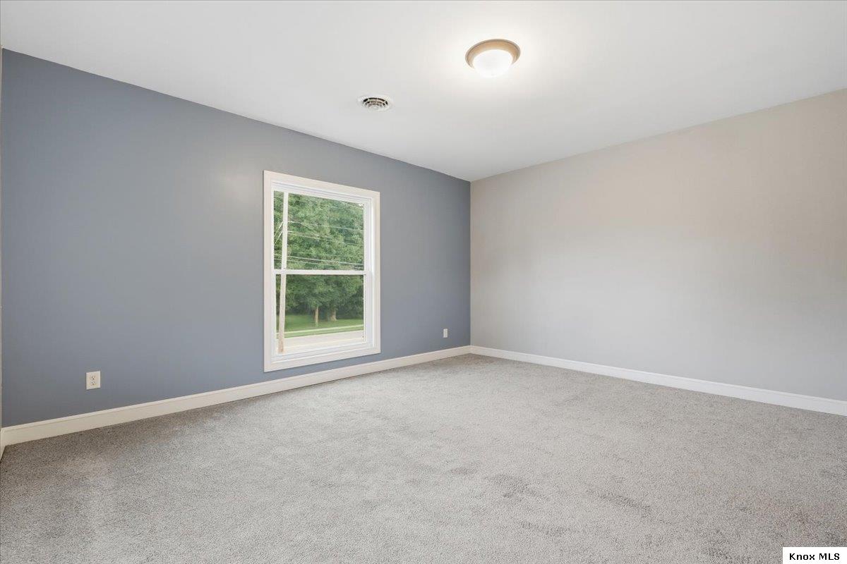 244 Newark Road Property Photo 30