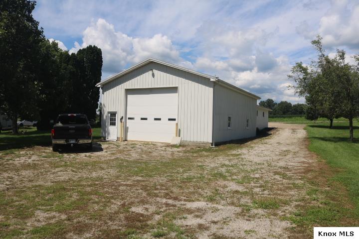 420 Fairgrounds Rd Property Photo 4