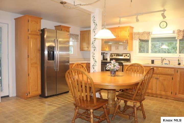 420 Fairgrounds Rd Property Photo 5