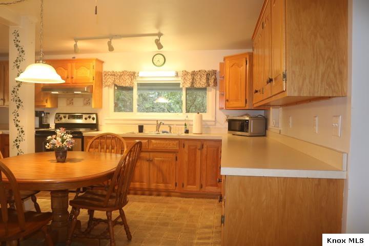 420 Fairgrounds Rd Property Photo 6