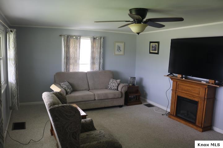 420 Fairgrounds Rd Property Photo 9