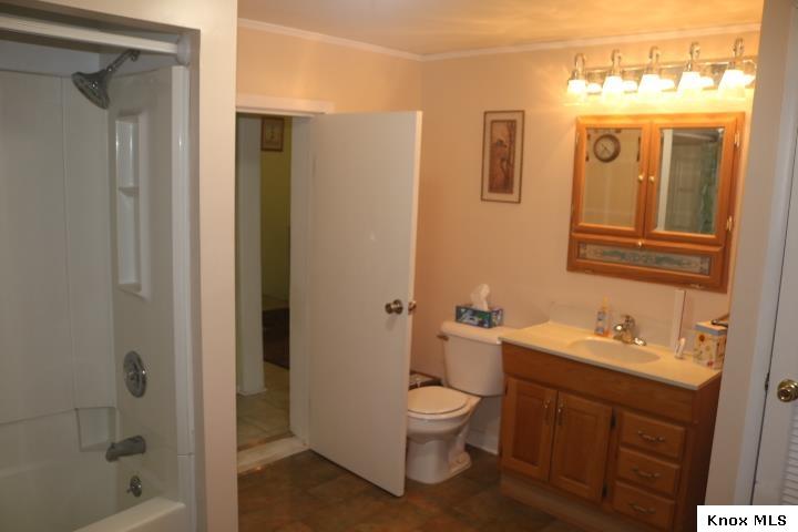 420 Fairgrounds Rd Property Photo 18