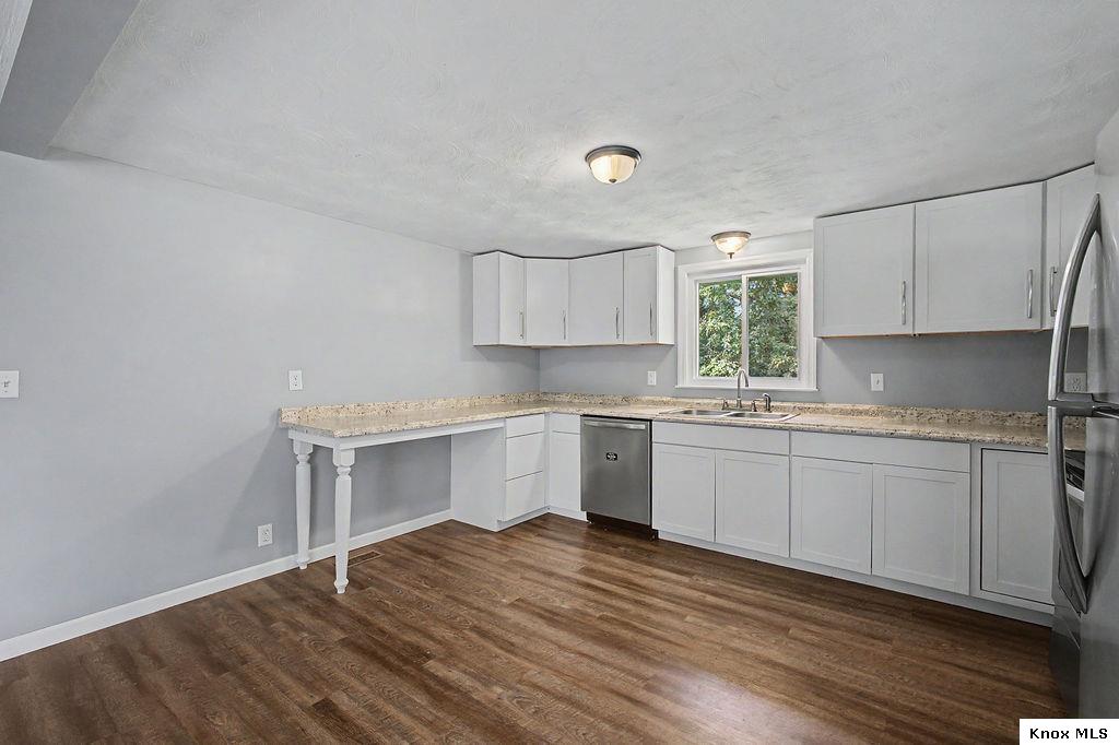 14207 Eldon Drive Property Photo 3