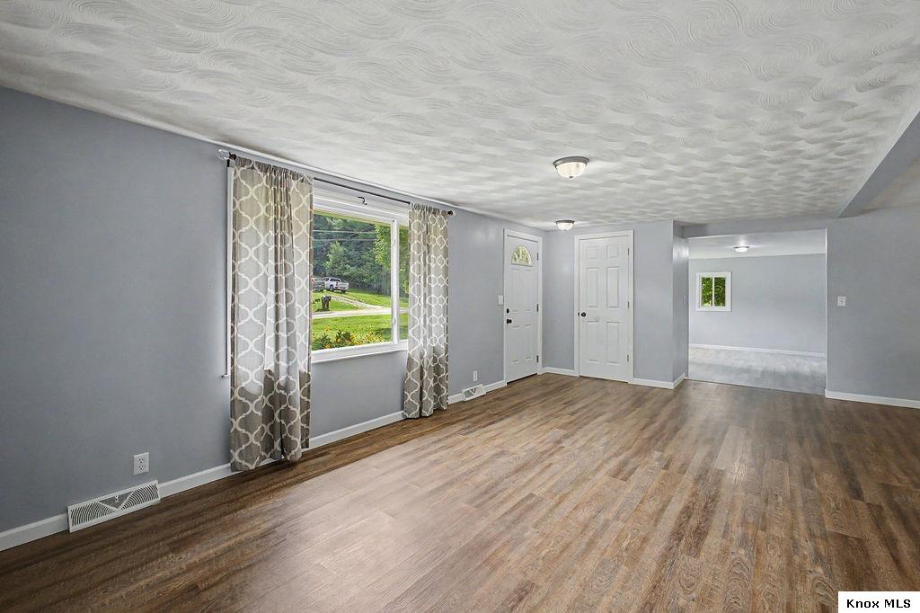 14207 Eldon Drive Property Photo 7