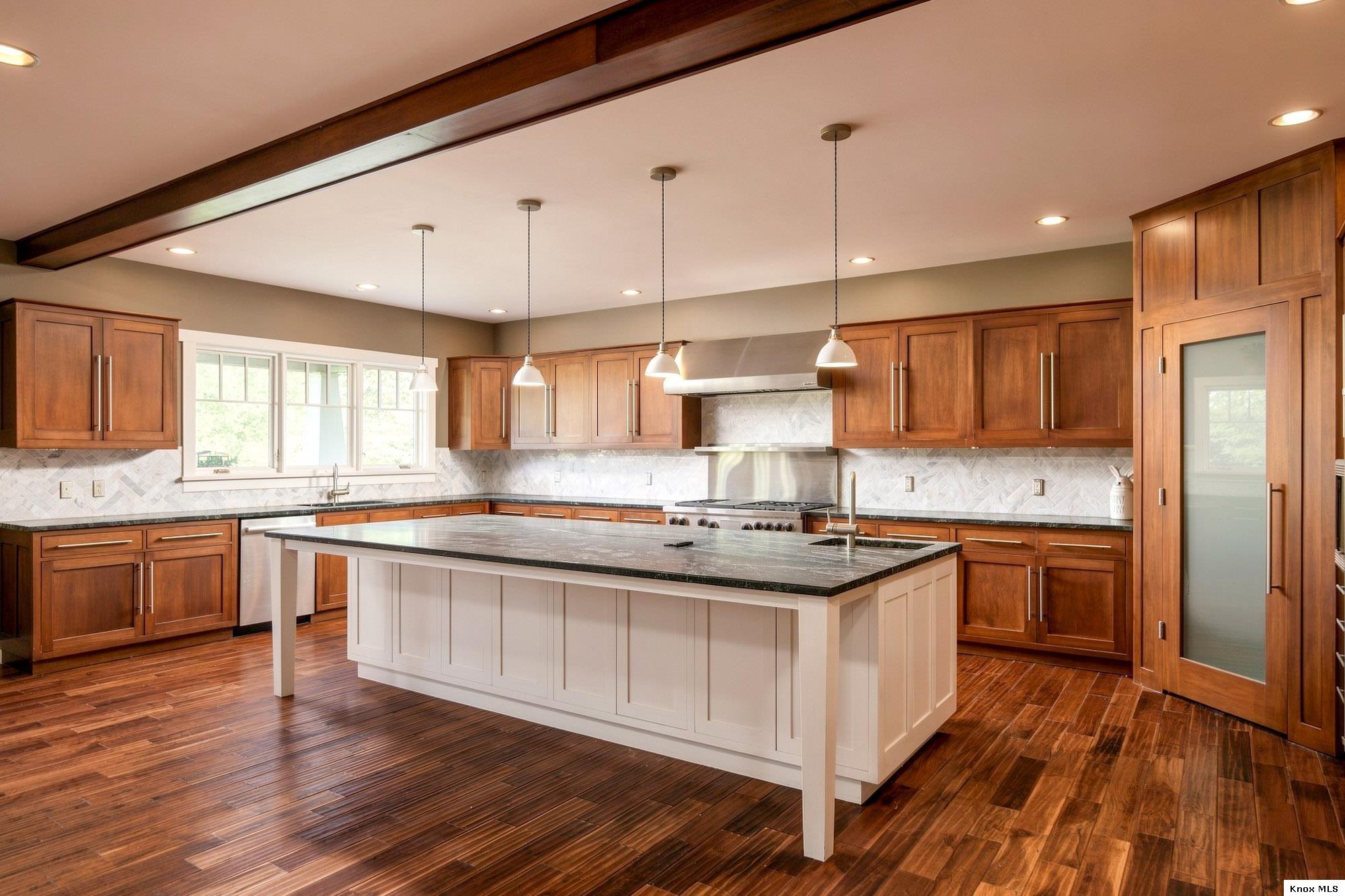 2844 Barnes Rd Property Photo 6