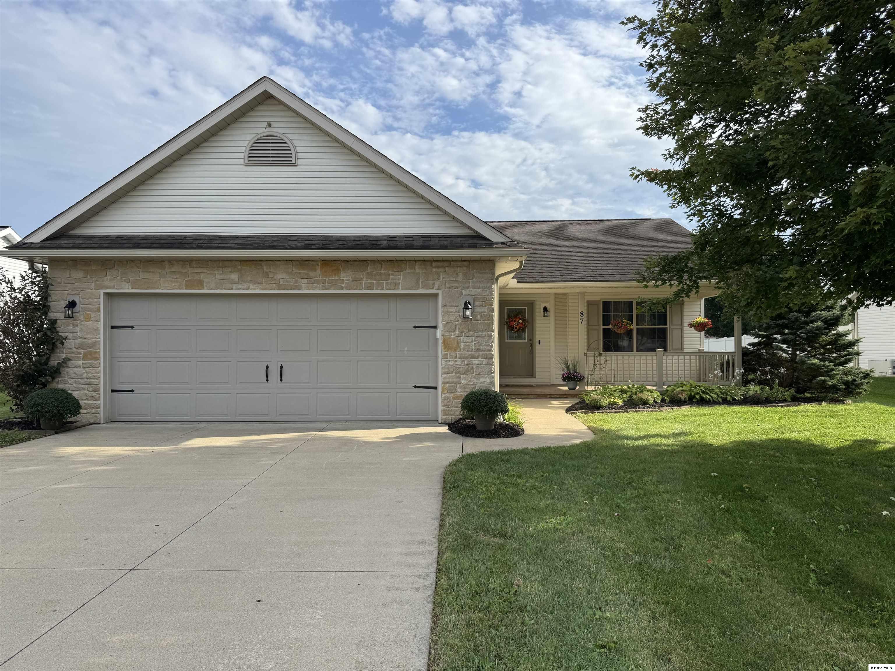87 Struble Dr Property Photo 1
