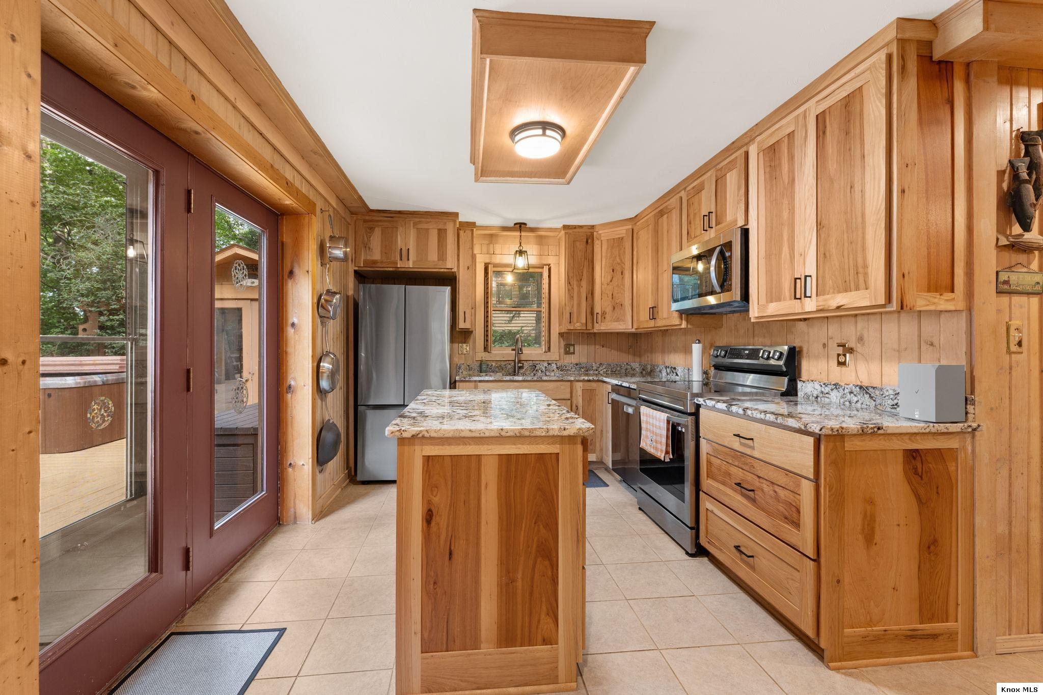 11 Shoreline Drive Property Photo 13