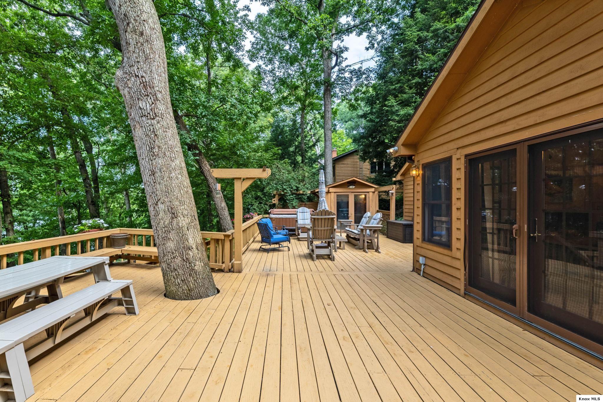 11 Shoreline Drive Property Photo 40