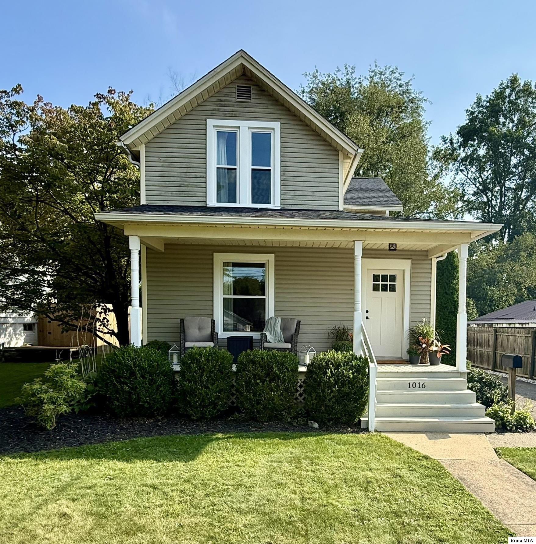 1016 E Vine St. Property Photo 1