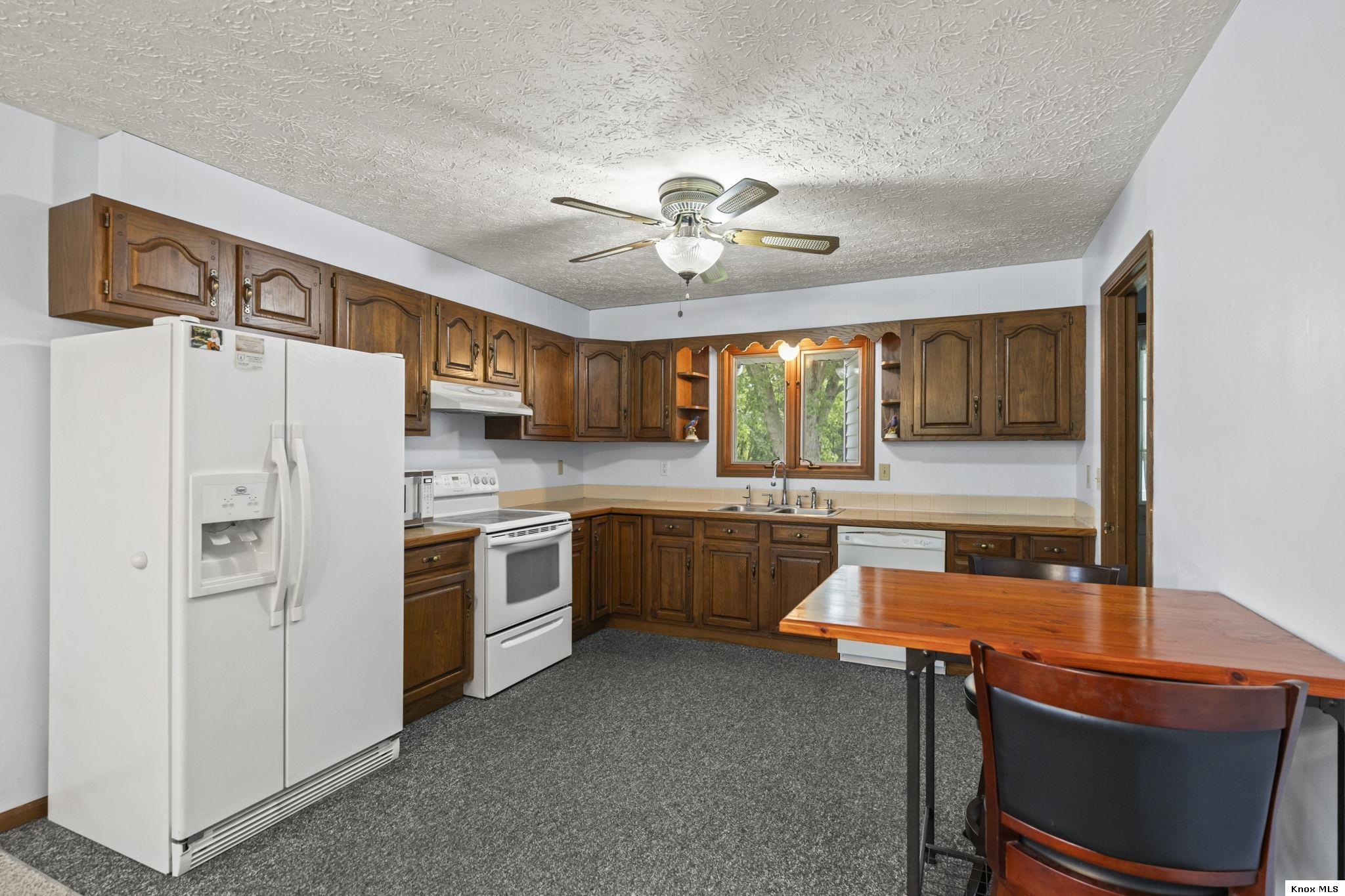 13100 Old Mansfield Rd Property Photo 6