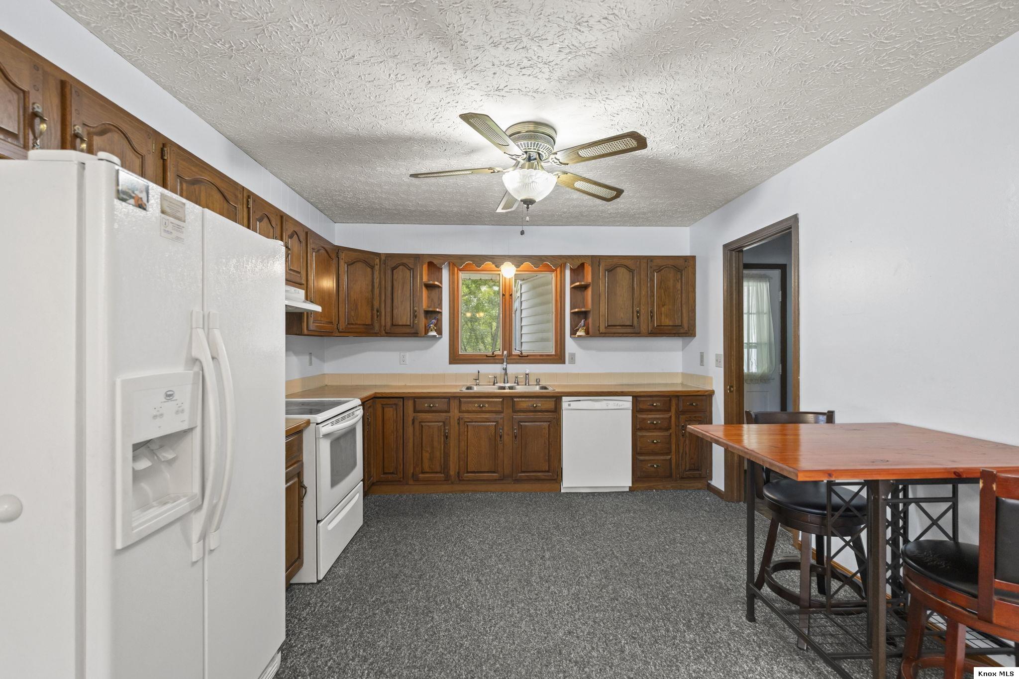 13100 Old Mansfield Rd Property Photo 8