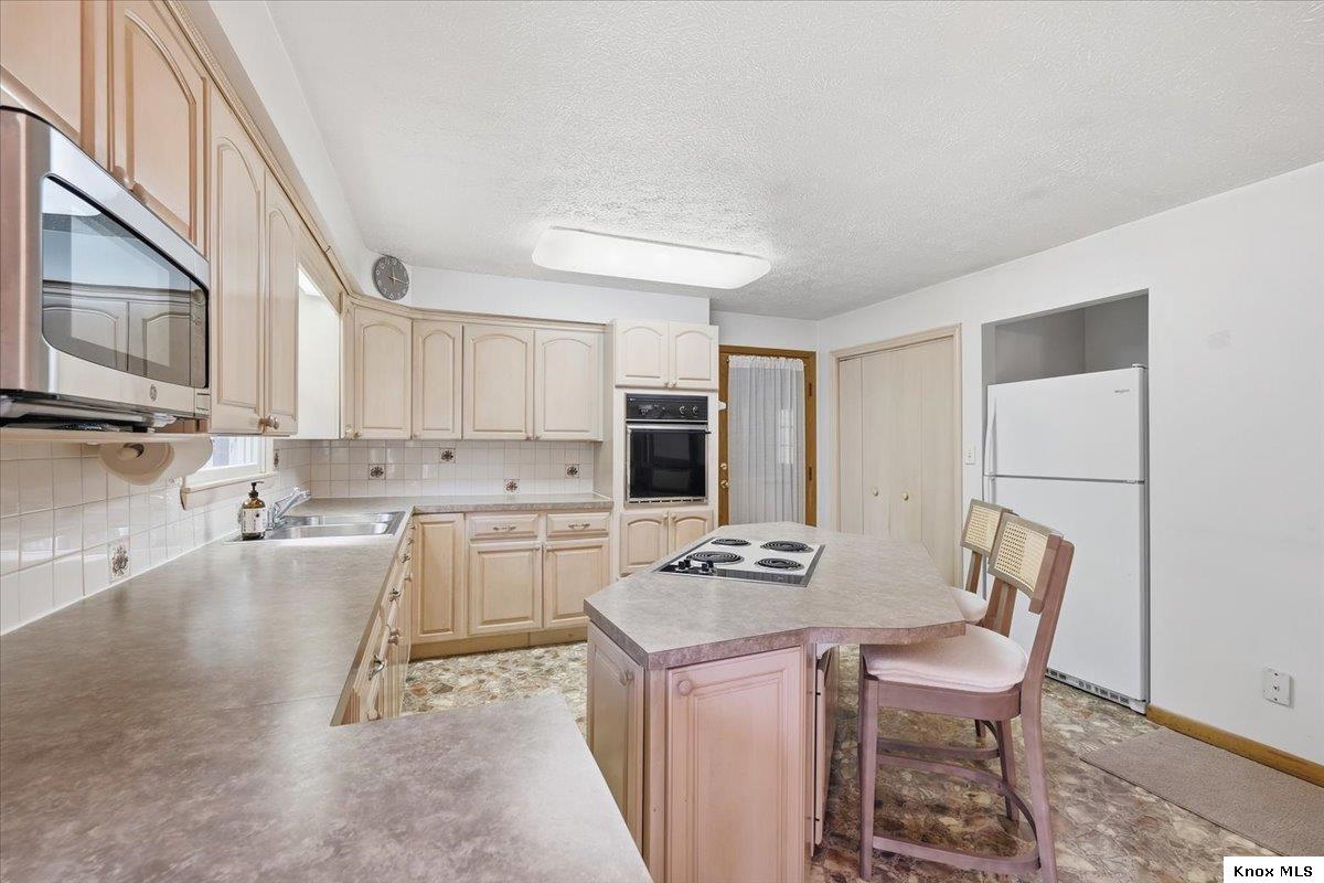 8723 Keys Road Property Photo 22