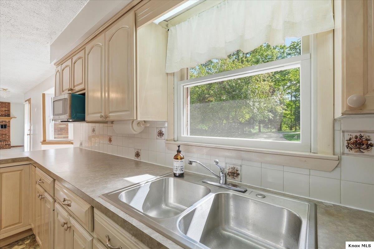 8723 Keys Road Property Photo 24
