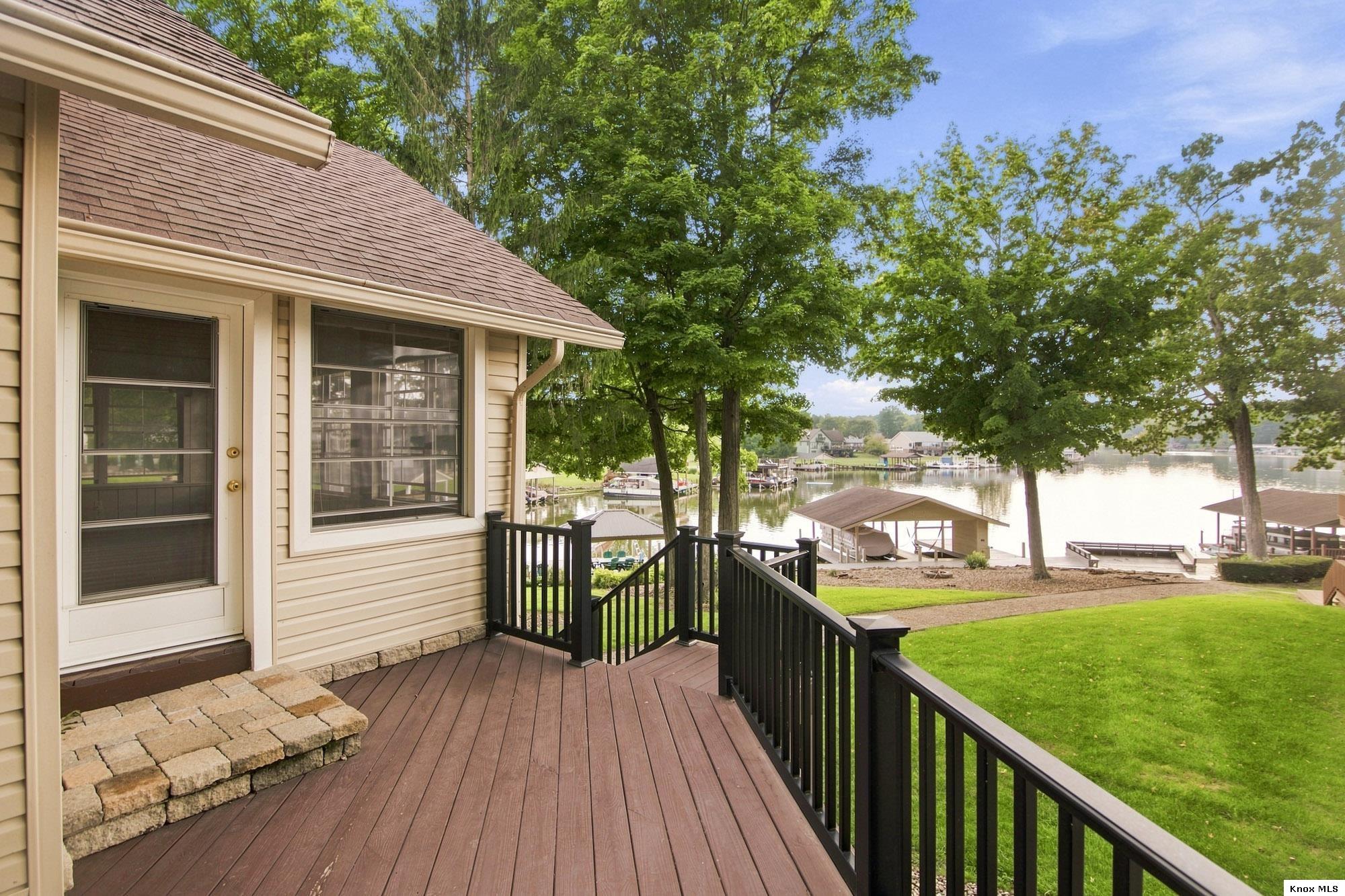 4045 Apple Valley Drive Property Photo 4