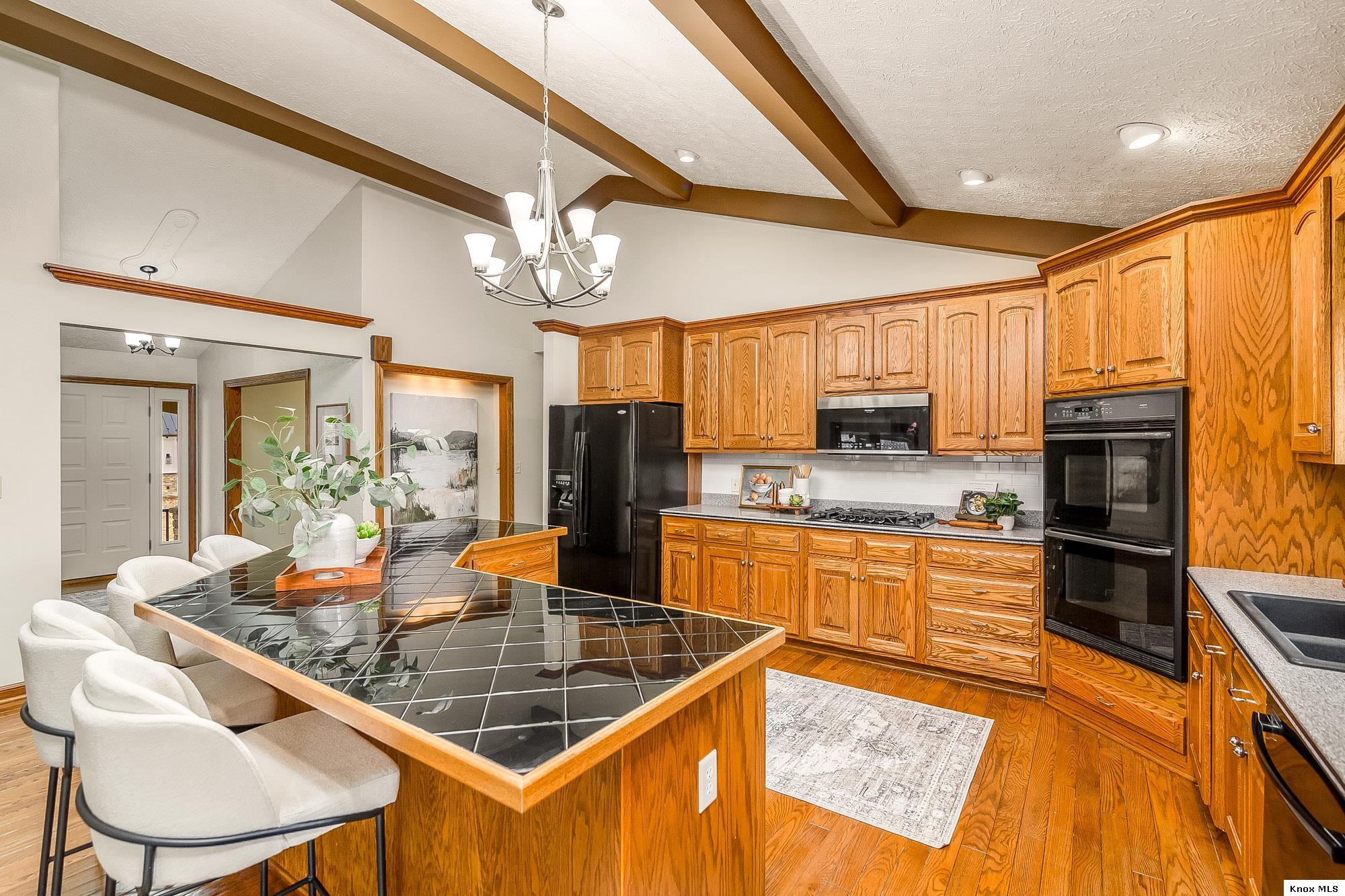 4045 Apple Valley Drive Property Photo 10