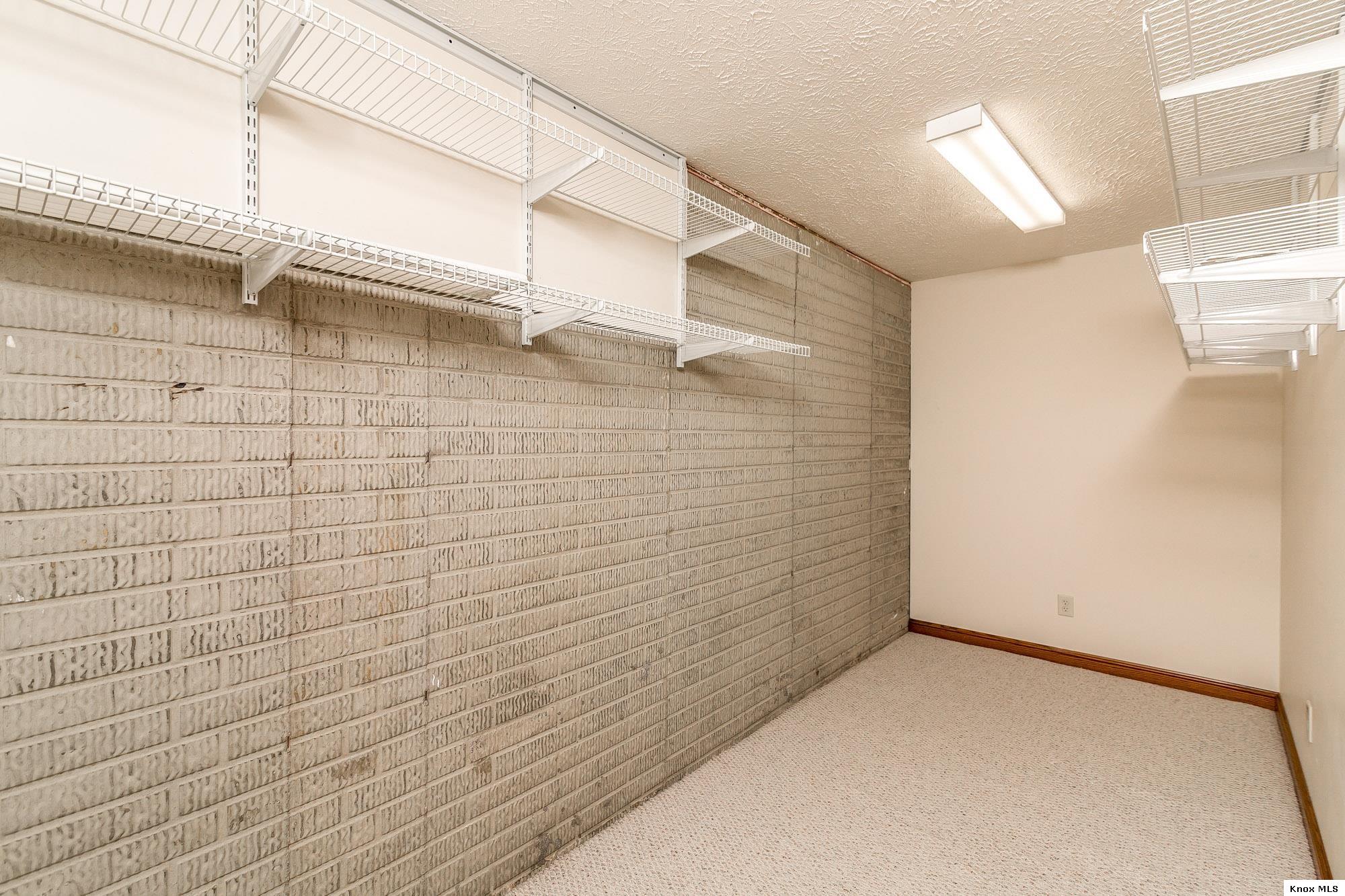 4045 Apple Valley Drive Property Photo 35