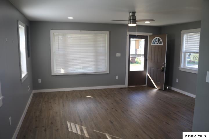 704 Broadway St Property Photo 3