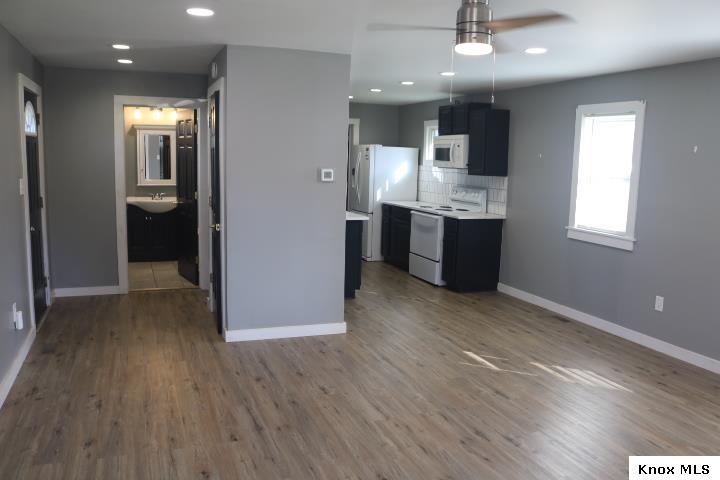 704 Broadway St Property Photo 5