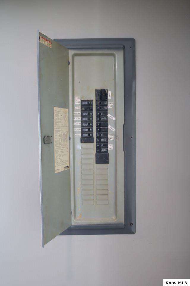 704 Broadway St Property Photo 15